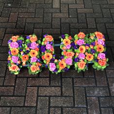 Vibrant Mum Tribute 