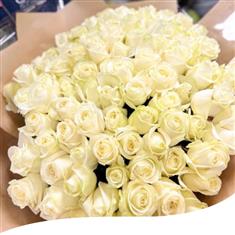 100 White Roses Bouquet