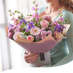 Mother's Day Hatbox - Pastel Harmony (Large)