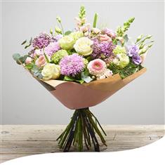Mother&#39;s Day Hand-Tied - Luxury Pastels (Extra Large)