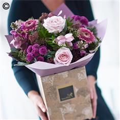 Christmas Hand-tied without lilies