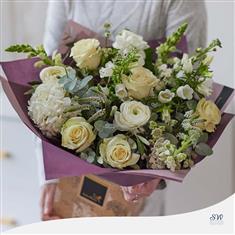 Valentine&#39;s Neutral Bouquet (Large)
