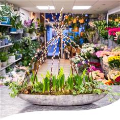 SW Blooms Spring Arch