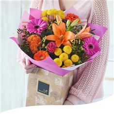 Mother's Day Gift Box - Lily Blush Bloom 