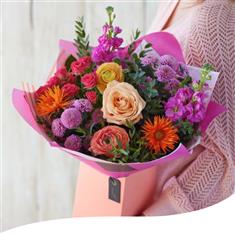 Mother&#39;s Day Bright Gift Box - Vibrant Splendor