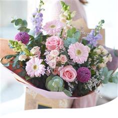 Mother&#39;s Day Gift Box - Pastel Bliss (Large)