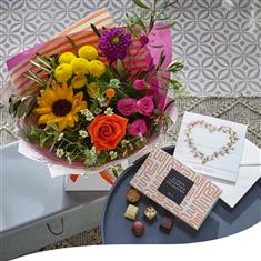 Summer Trending Gift Box Bundle