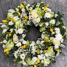 Wreath In Yellow And White 