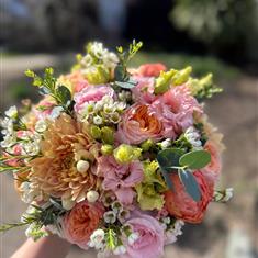 Vuvuzela and Ohara Garden Rose Bouquet 