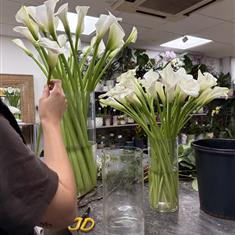 All white Vase Arrangement workshop